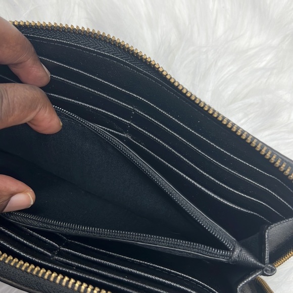 Fossil Leaf Print Wallet Black Pebbled Grain Zip Around Card Slots - Picture 5 of 8